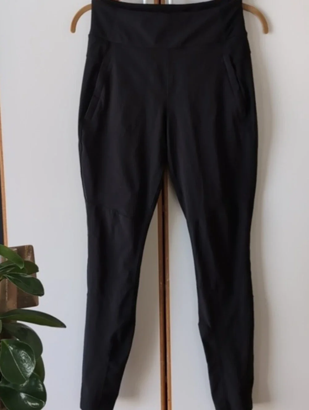 Athleta Headlands Hybrid Cargo Tight Pants 4 Hiking Leggings Lot Bundle